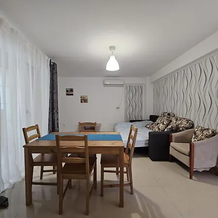 Apartment La Promenada Langa White Titanic